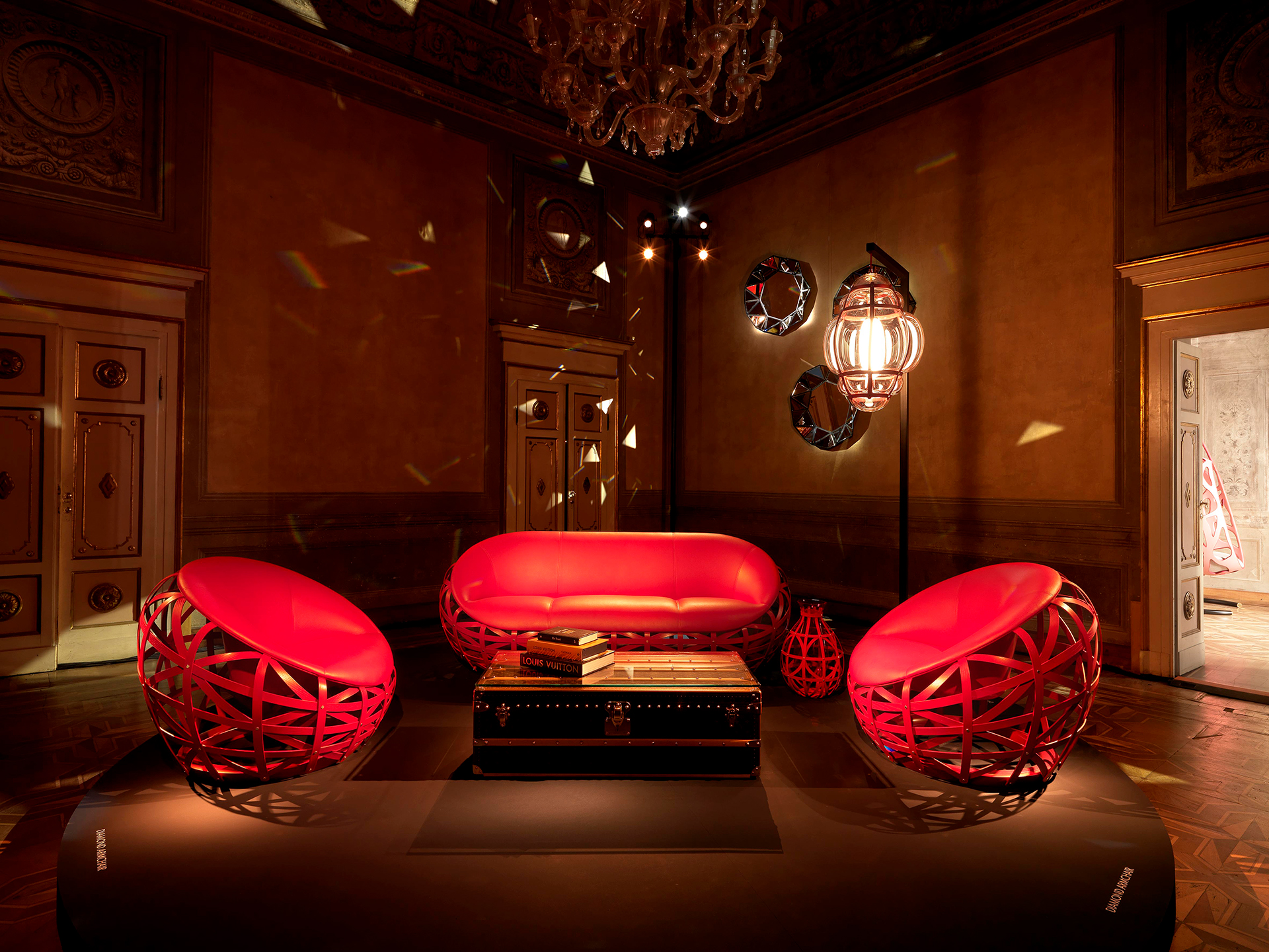 Diamond_Vase_Diamond_Sofa_Diamond_Armchair_Venezia_2019