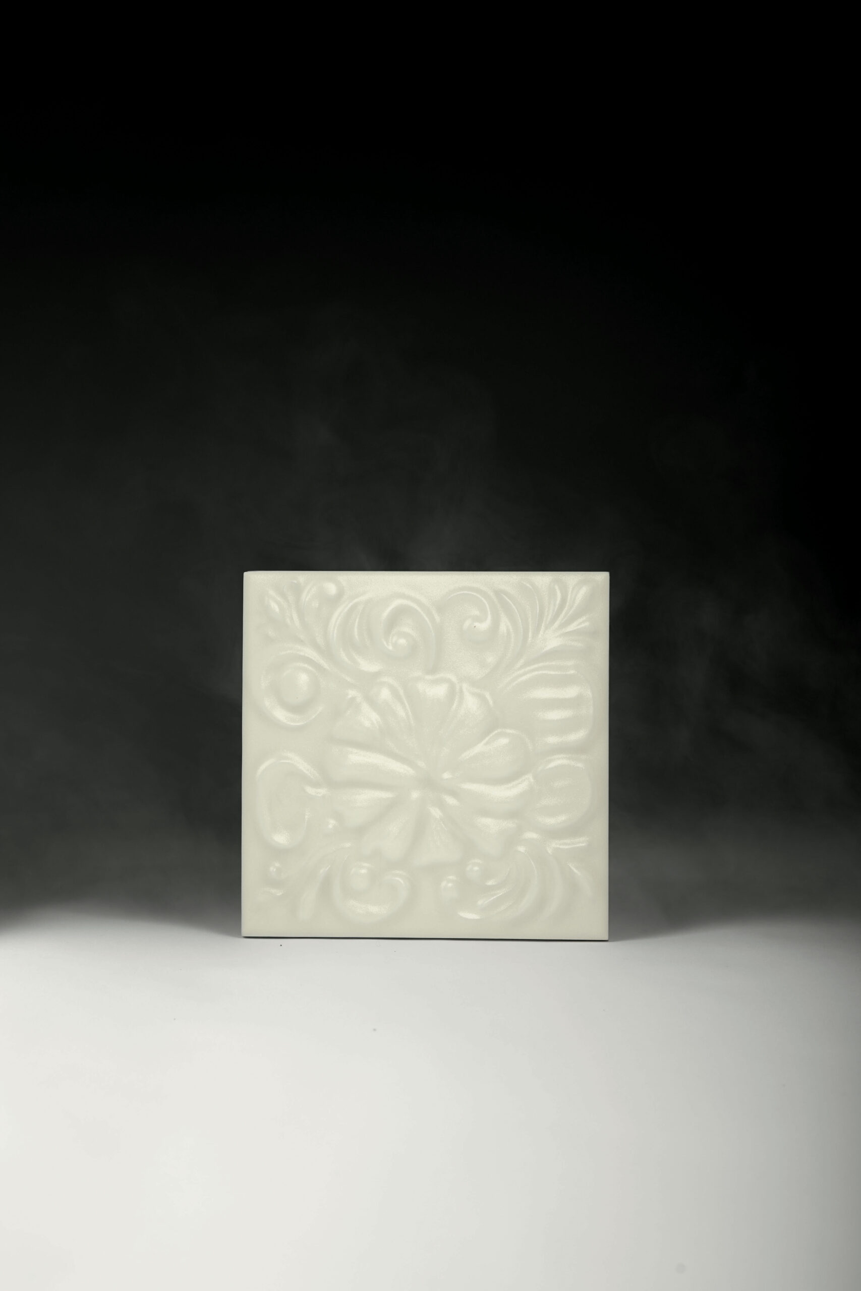 Diesel Living with Iris Ceramica_Acid Majolica Pearl