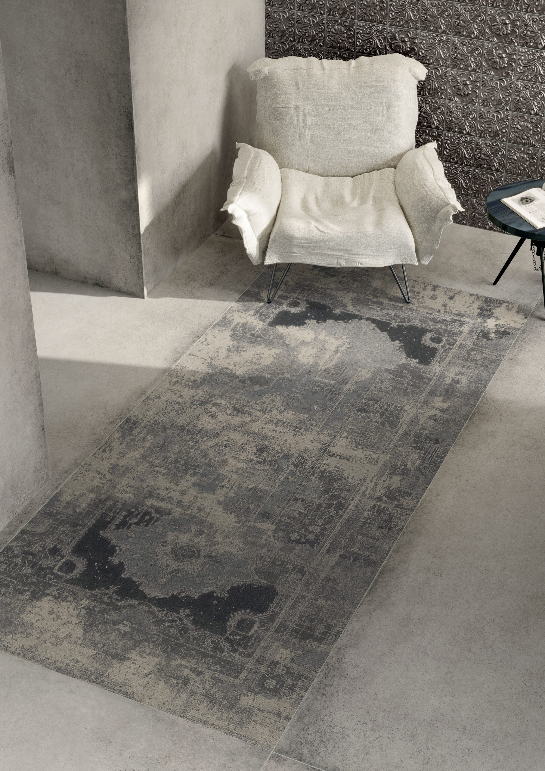 Diesel Living with Iris Ceramica_AgedConcrete_MajolicaSilver_DYS_2
