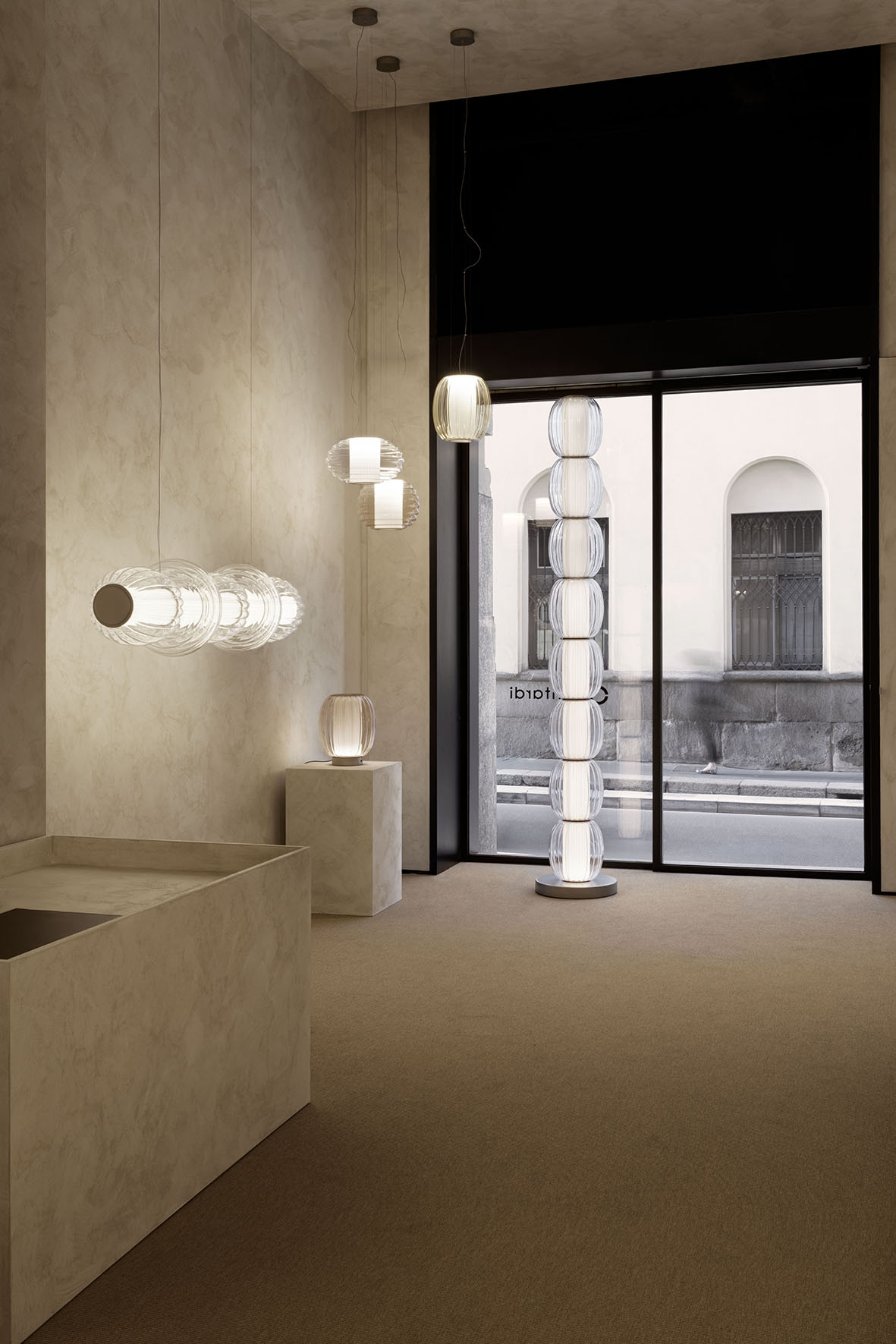 Contardi_Controvento_Alma-XL-showroom