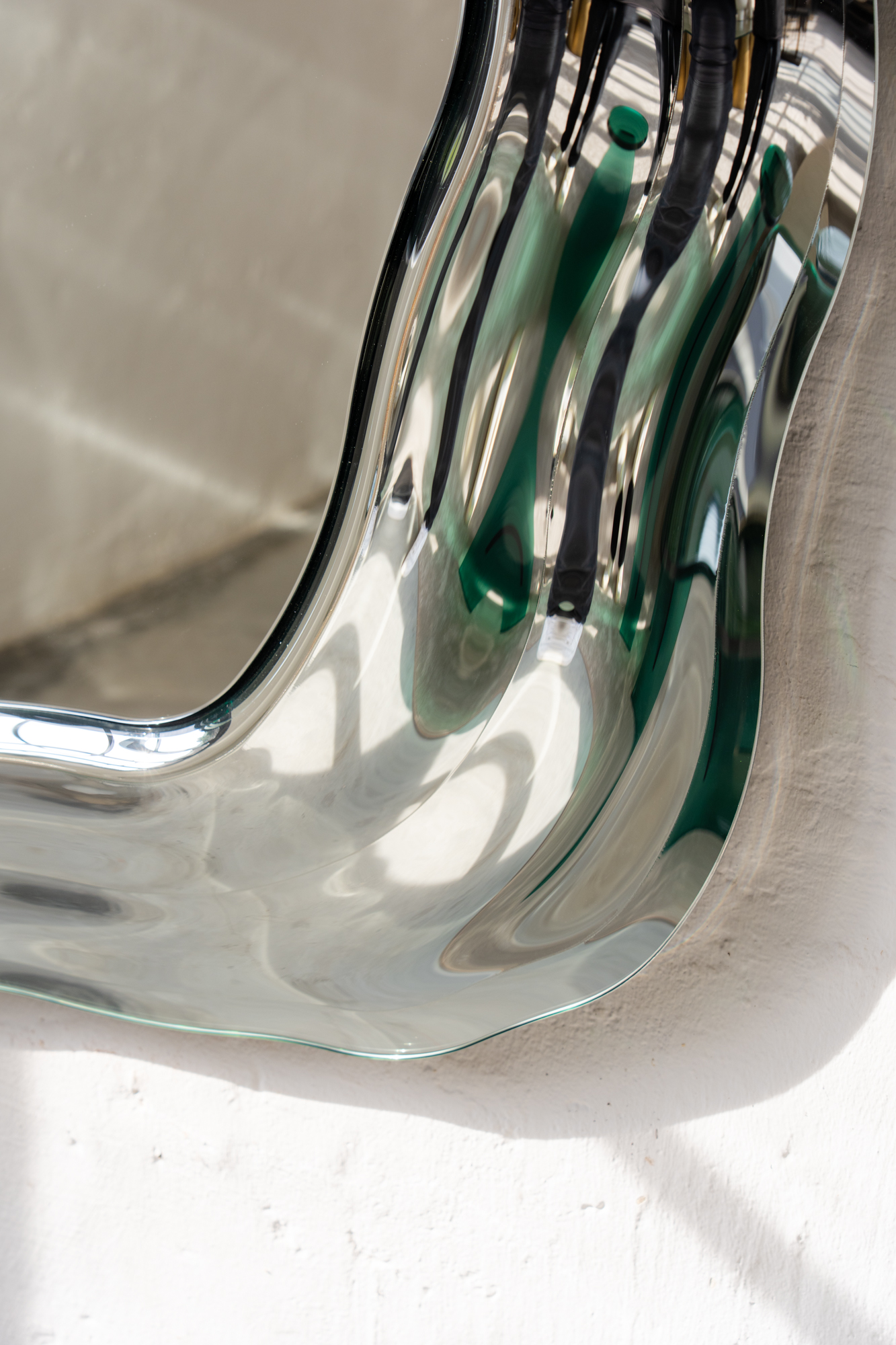 FIAM Italia_Controvento_Still_Mirror_Details